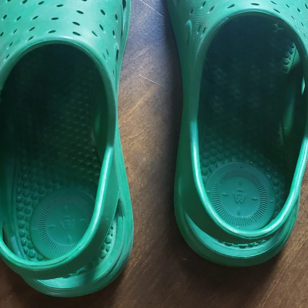 Green Kids 13 / 1 totes clog waterproof shoes *